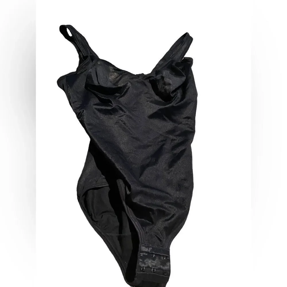 Flexees size 36D body suit excellent condition see pics